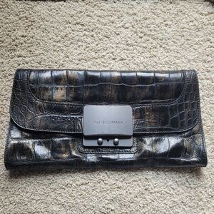 Francesco Biasia Leather Croc Embossed Black/Metallic Gold Clutch Purse